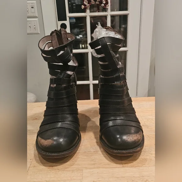 Freebird By Steven Caesr Black Size 9 EUC OG - Picture 2 of 7